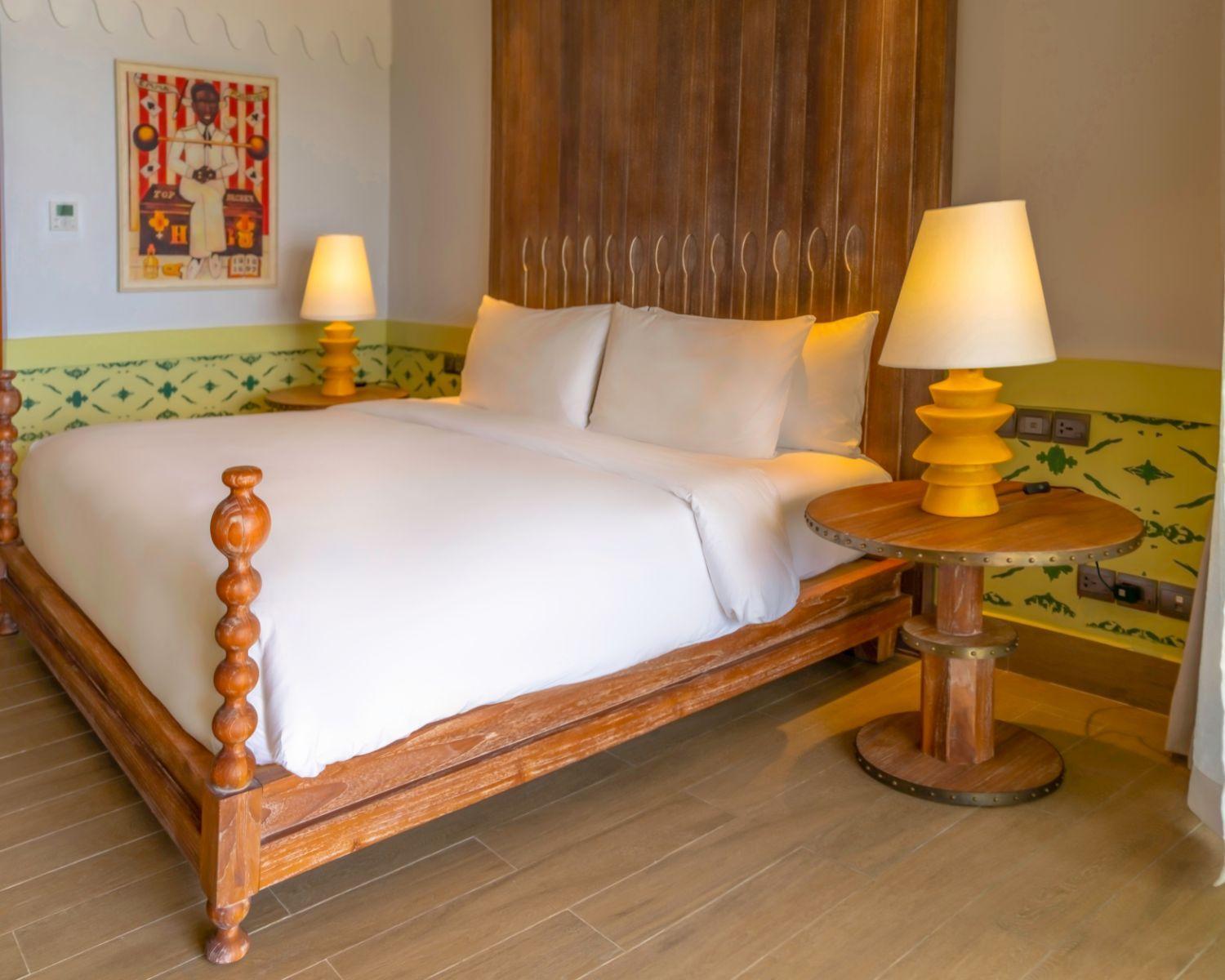 Saii Lagoon Maldives, Curio Collection By Hilton Emboodhoo