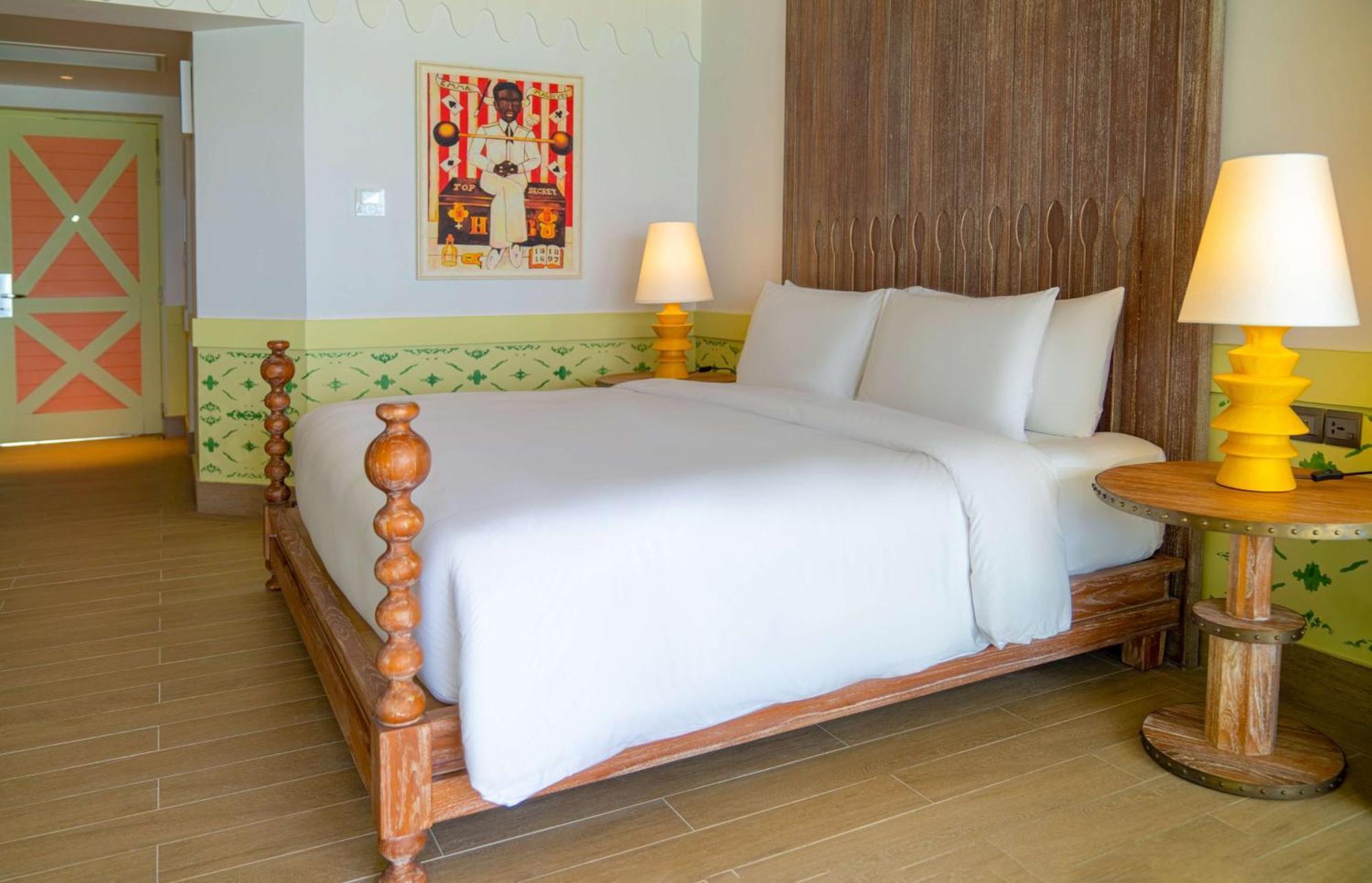 Saii Lagoon Maldives, Curio Collection By Hilton Emboodhoo Lagoon